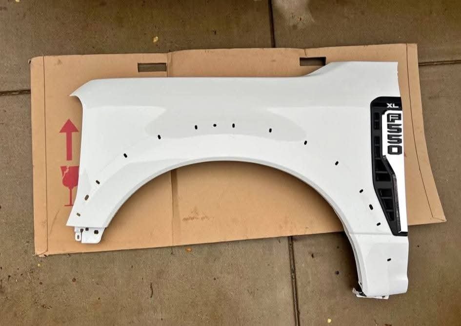 2023 2024 2025 3026 Ford F250 F350 F450 F550 Left Driver Fender white
New takeoff, white fender