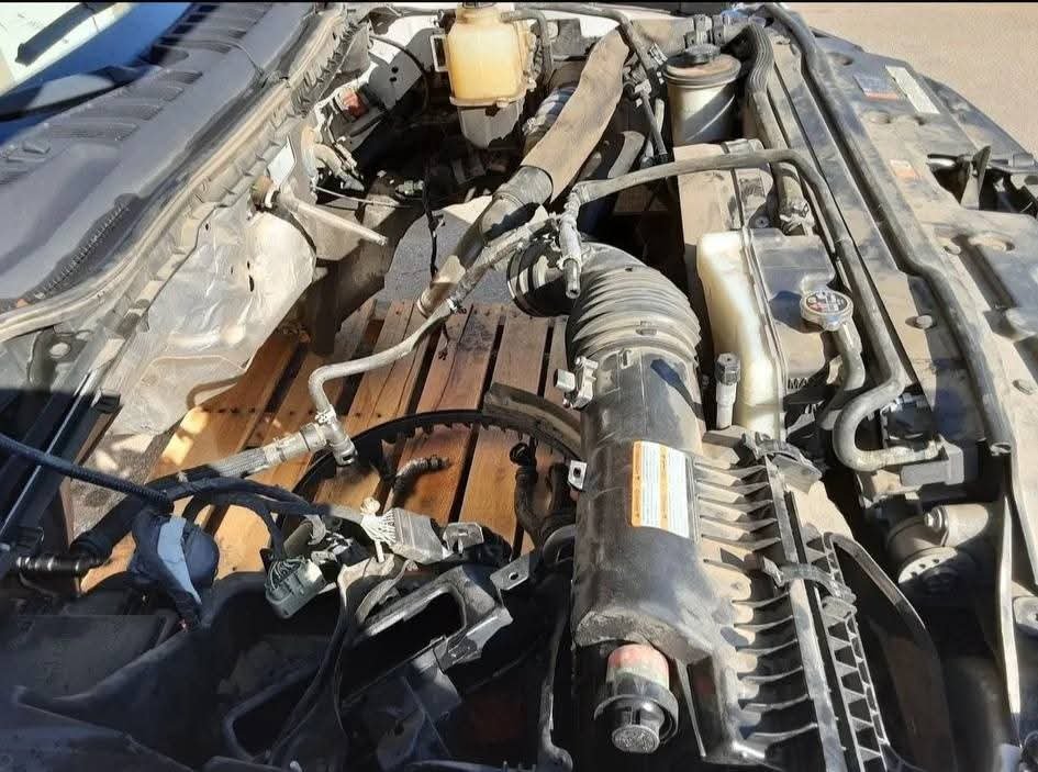 2020 2021 2022 F250 F350 F450 FRONT CLIP NOSE ASSEMBLY
2020–2022 Ford F-250 / F-350 F-450 Front Clip Assembly (6.7L Diesel)
Very nice complete front clip/nose assembly for 2020–2022 Ford F-250 and F-350, F-450 trucks equipped with the 6.7L Power Stroke diesel. Includes the full cooling system and is being sold exactly as pictured.
-Complete assembly — no parts will be separated - Image 5