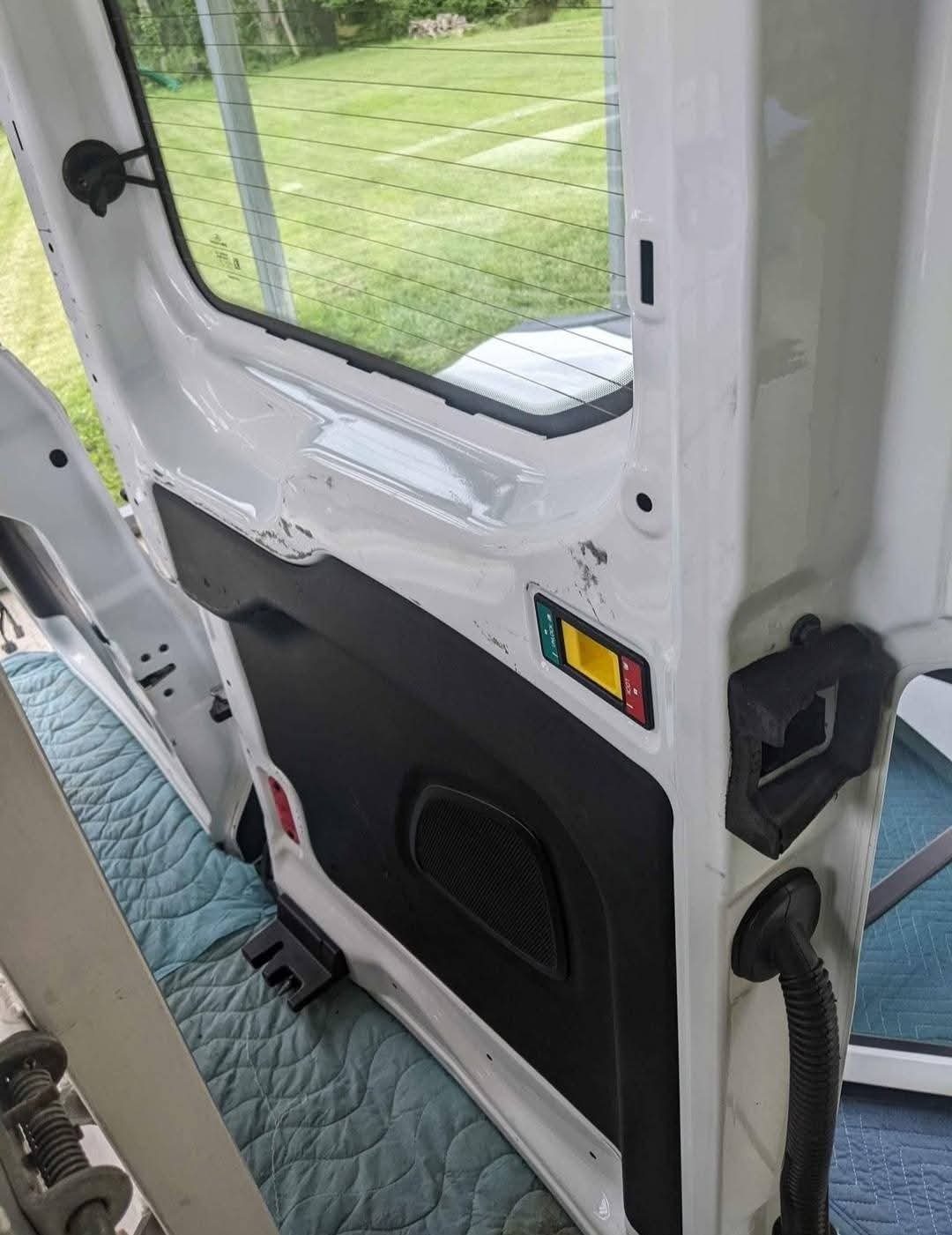 17-22 Ford Transit T150, T250, T350 front left/right side doors, hood and rear doors white OEM NICE!
Both driver and passenger front doors removed from a 2017 Ford Transit with the medium roof. These are white in color, (YZ) paint code, and are in very nice condition with no rot. Both doors are fully loaded, meaning you get the glass, interior panels, window motors, regulators. These are OEM Ford parts, not cheap aftermarket. - Image 9