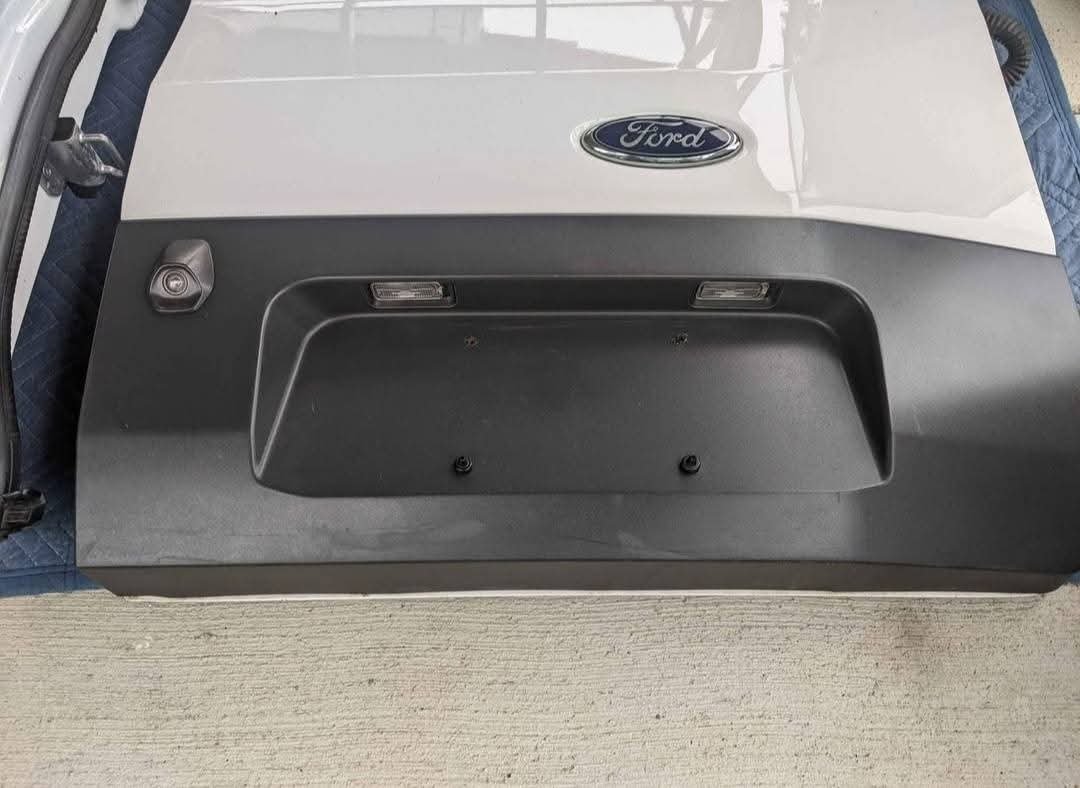 17-22 Ford Transit T150, T250, T350 front left/right side doors, hood and rear doors white OEM NICE!
Both driver and passenger front doors removed from a 2017 Ford Transit with the medium roof. These are white in color, (YZ) paint code, and are in very nice condition with no rot. Both doors are fully loaded, meaning you get the glass, interior panels, window motors, regulators. These are OEM Ford parts, not cheap aftermarket. - Image 4